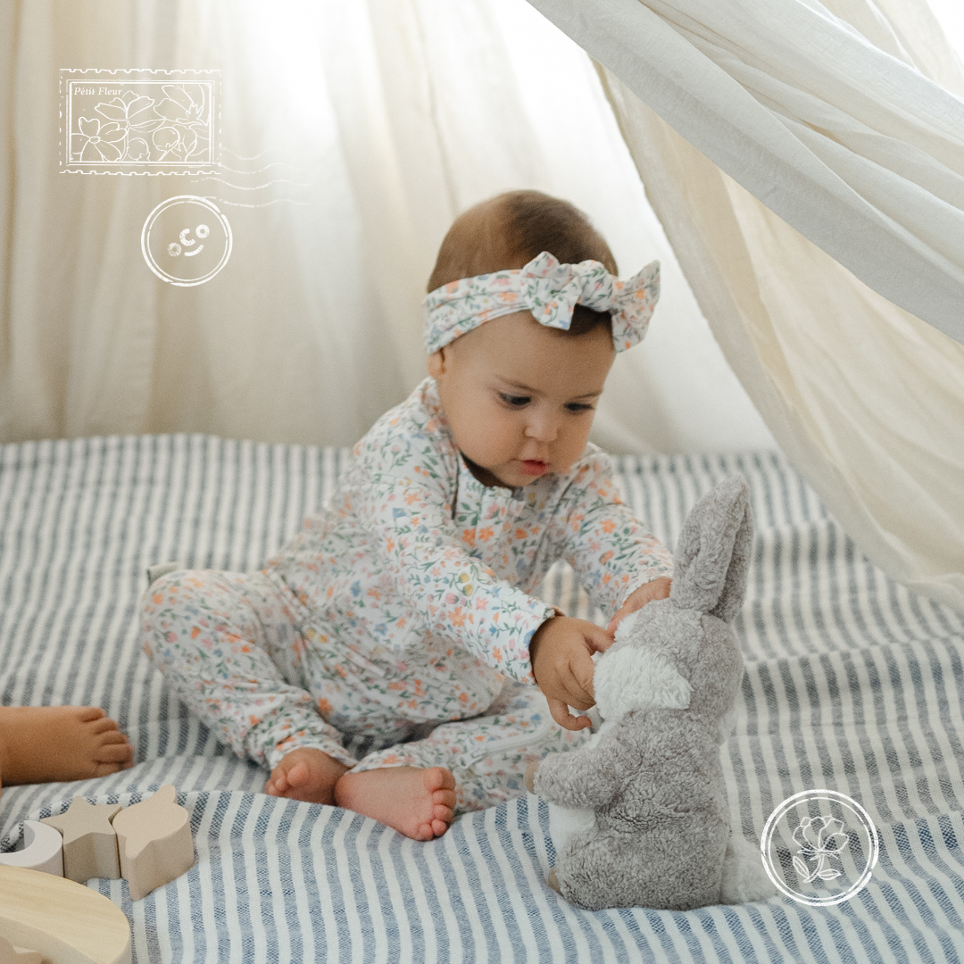 Sleepsuit in Petit Fleur